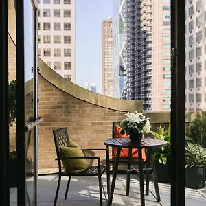 The Manhattan Club ניו יורק